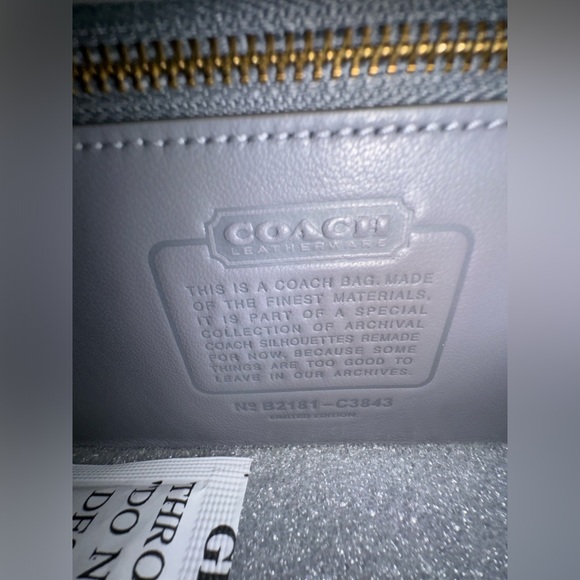 NWT. Coach Quilted Dinky 18 - Picture 6 of 7